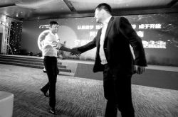 苏宁握手“阿百万”，线上线下提速决